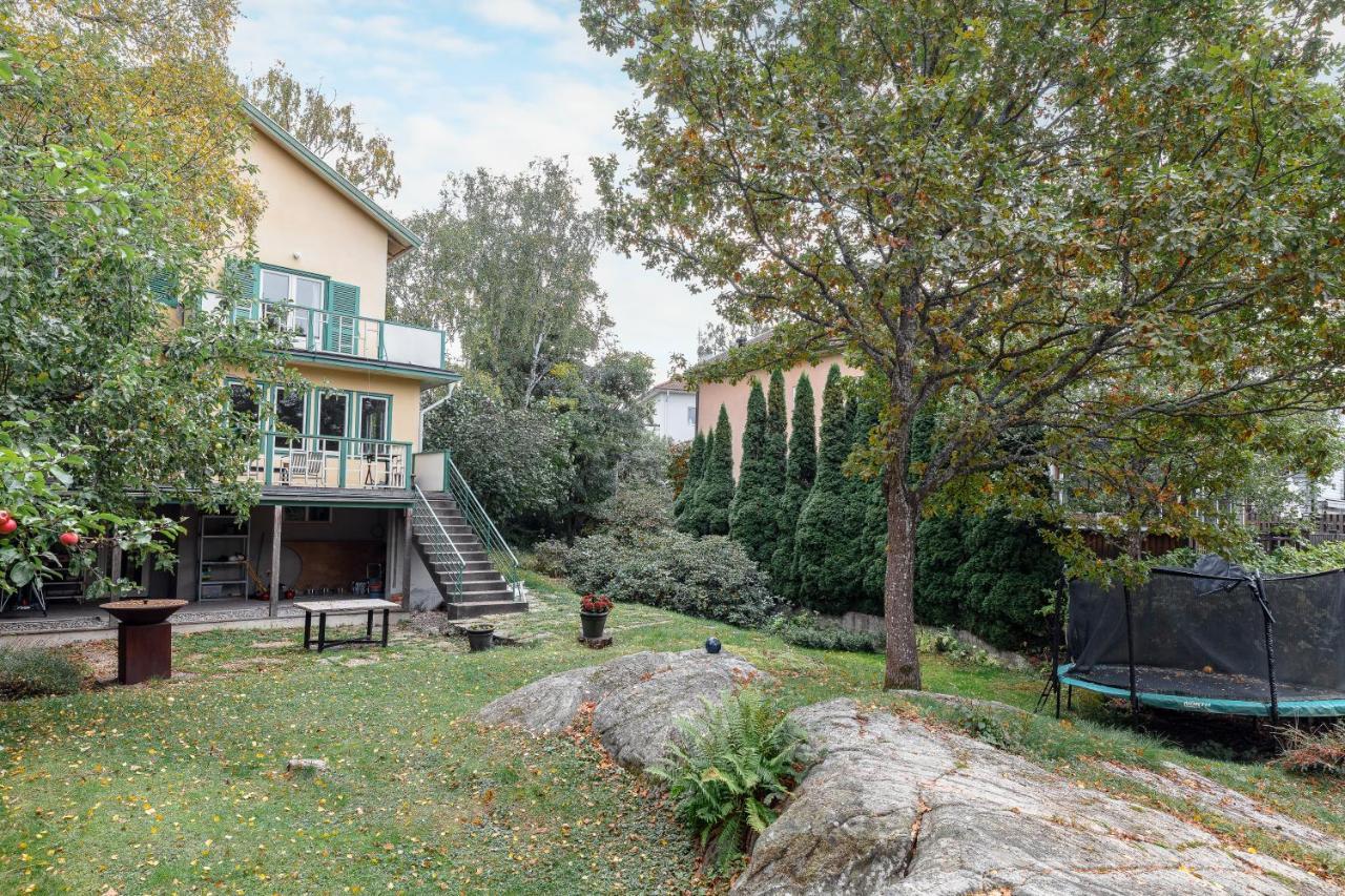 Fantastic 4 Bedroom Home In Bromma With Everything Stoccolma Esterno foto