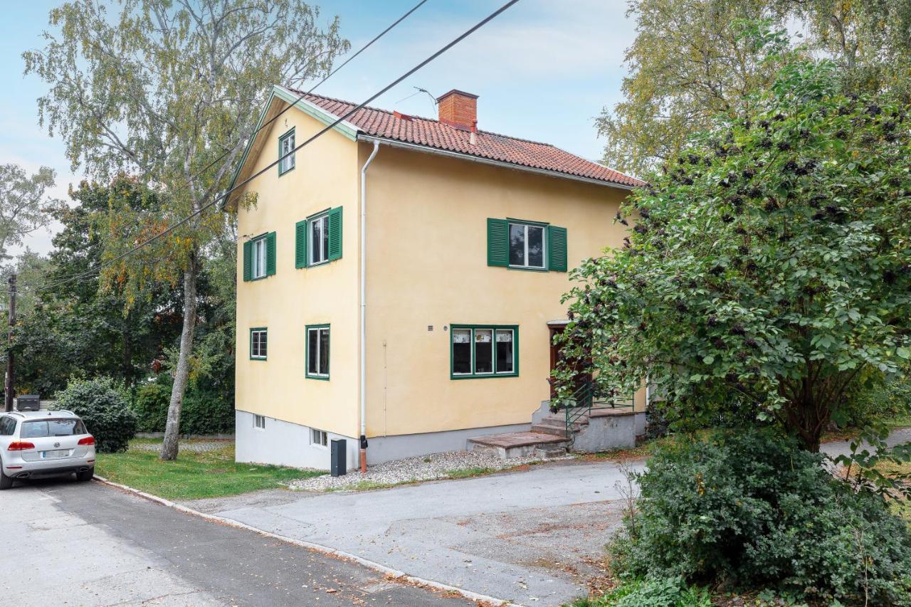 Fantastic 4 Bedroom Home In Bromma With Everything Stoccolma Esterno foto