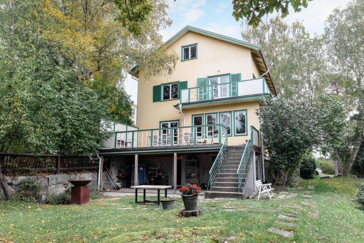Fantastic 4 Bedroom Home In Bromma With Everything Stoccolma Esterno foto